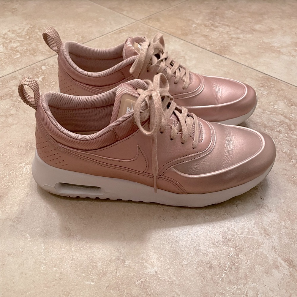 NIKE air max thea rose gold